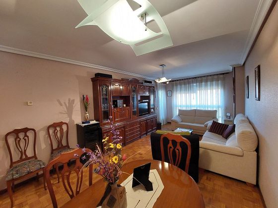 Foto 2 de Piso en venta en calle Rosaleda de 3 habitaciones con terraza y garaje