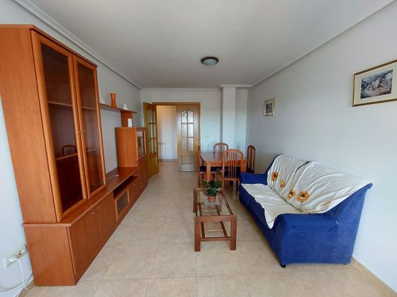 Foto 1 de Pis en venda a avenida Luis Morán de 2 habitacions amb terrassa i calefacció