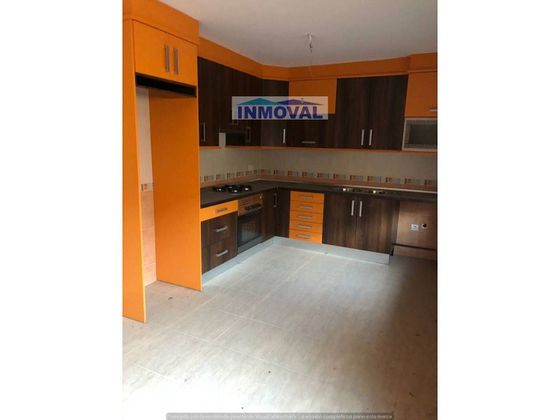 Foto 1 de Casa en venda a Valdepeñas de 3 habitacions amb garatge i aire acondicionat