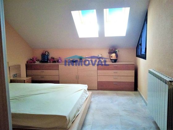 Foto 2 de Dúplex en venta en Valdepeñas de 3 habitaciones con terraza y garaje