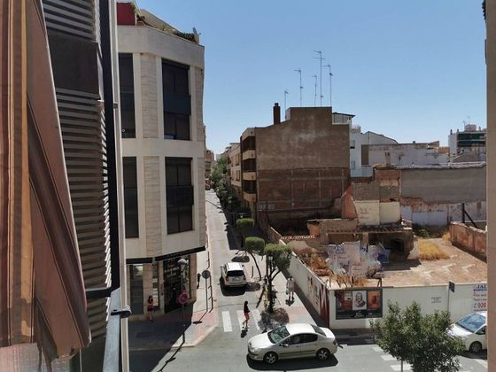Foto 1 de Pis en venda a Valdepeñas de 3 habitacions amb terrassa i garatge