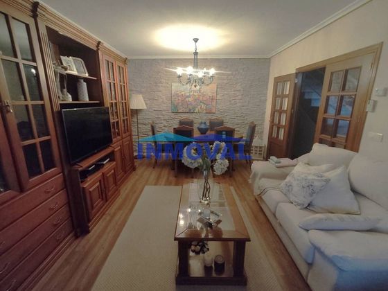 Foto 1 de Casa adosada en venta en Valdepeñas de 4 habitaciones con terraza y garaje