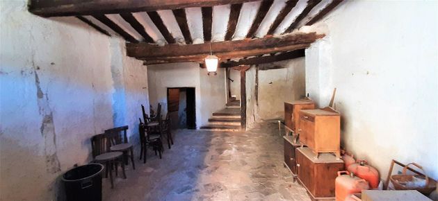 Foto 2 de Casa adossada en venda a Moratilla de los Meleros de 5 habitacions amb garatge i jardí