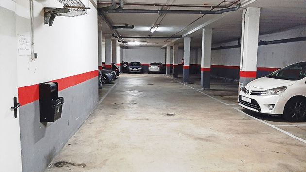 Foto 2 de Garaje en alquiler en Estación-Manantiales de 10 m²