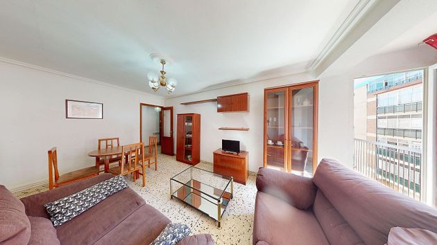 Foto 1 de Pis en venda a calle Pintor Oliva de 3 habitacions amb terrassa i balcó