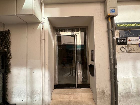 Foto 2 de Alquiler de oficina en calle Caridad con ascensor