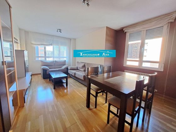 Foto 2 de Venta de piso en calle Adriano Curiel de 3 habitaciones con garaje y jardín