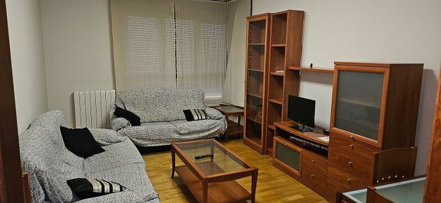 Foto 1 de Pis en lloguer a San Adrián - La Cava de 2 habitacions amb garatge i mobles