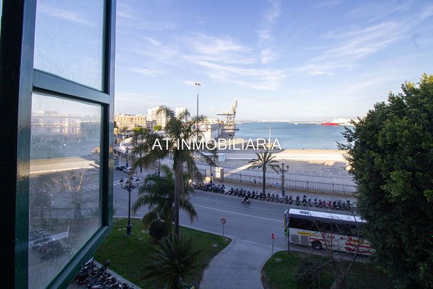 Foto 2 de Pis en venda a Centro Histórico - Plaza España de 4 habitacions amb terrassa i balcó