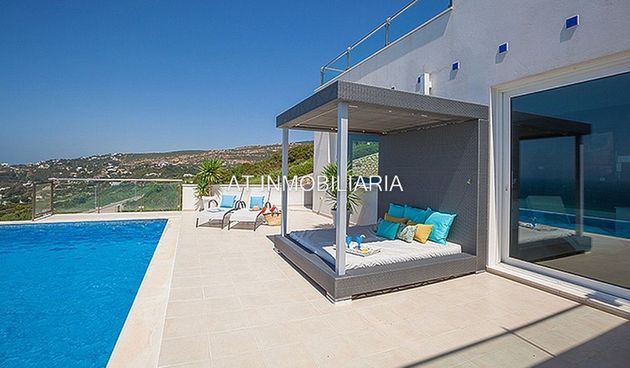 Foto 1 de Venta de chalet en Tarifa de 4 habitaciones con terraza y piscina