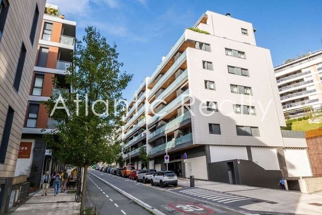 Foto 2 de Piso en alquiler en calle Estella Lizarra de 3 habitaciones con terraza y garaje