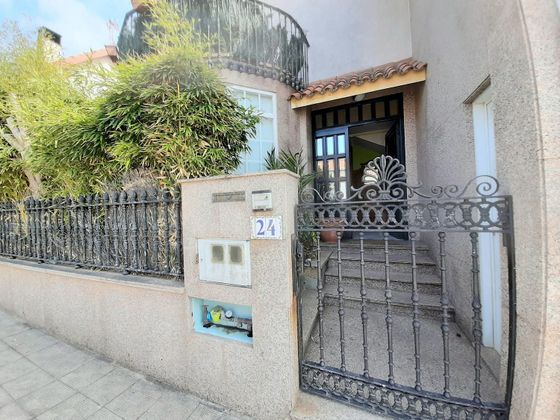 Foto 2 de Xalet en venda a calle Celso Emilio Ferreiro de 4 habitacions amb terrassa i garatge
