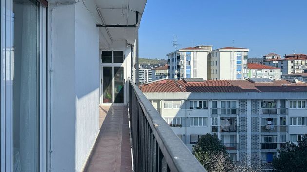 Foto 2 de Pis en venda a Lasarte-Oria de 2 habitacions amb balcó i calefacció