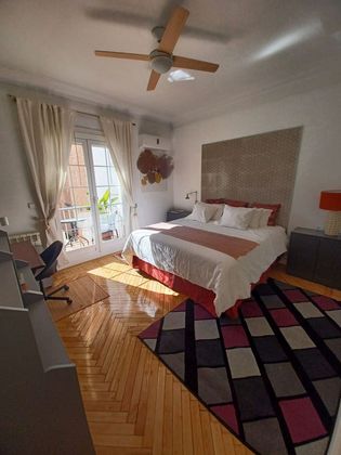 Foto 1 de Piso en alquiler en Castellana de 4 habitaciones con muebles y balcón