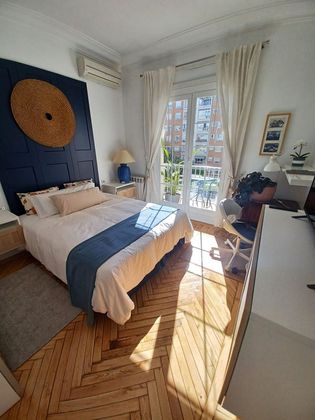 Foto 2 de Piso en alquiler en Castellana de 4 habitaciones con muebles y balcón