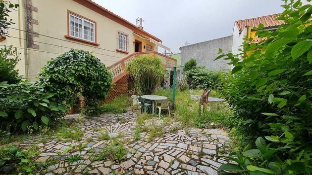 Foto 1 de Venta de chalet en Vilagarcía de 4 habitaciones con terraza y garaje