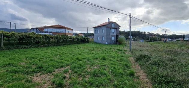 Foto 1 de Venta de chalet en Catoira con jardín