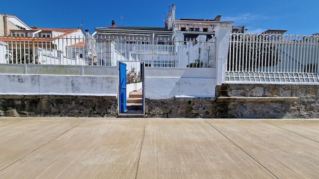 Foto 2 de Pis en venda a Vilagarcía de 4 habitacions amb terrassa i piscina