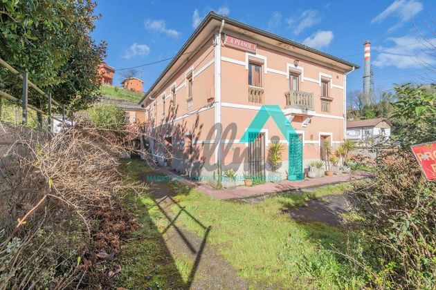 Foto 2 de Xalet en venda a Ribera de Arriba de 3 habitacions amb terrassa i jardí