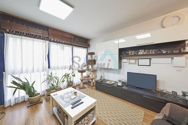 Foto 2 de Venta de piso en Luanco - Aramar - Antromero de 3 habitaciones con garaje y calefacción