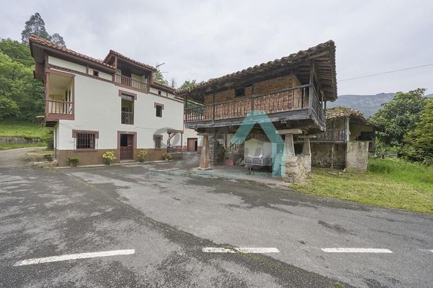 Foto 2 de Casa en venda a Ribera de Arriba de 5 habitacions amb terrassa i balcó