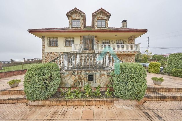 Foto 2 de Xalet en venda a Soto del Barco de 6 habitacions amb terrassa i garatge