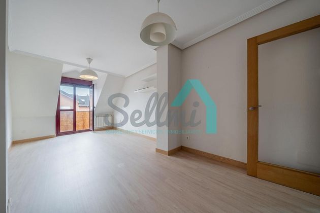 Foto 1 de Pis en venda a Milán - Pumarín - Teatinos de 2 habitacions amb terrassa i garatge