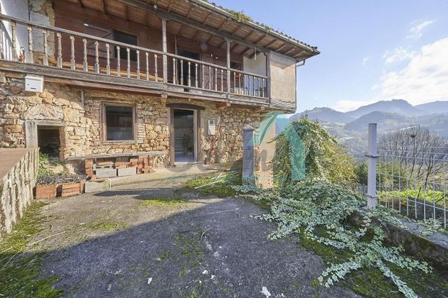 Foto 2 de Chalet en venta en Morcín de 2 habitaciones con terraza y jardín