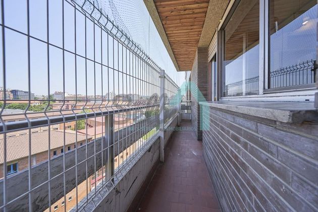 Foto 2 de Pis en venda a Campo San Francisco - Plaza de América de 3 habitacions amb terrassa i garatge