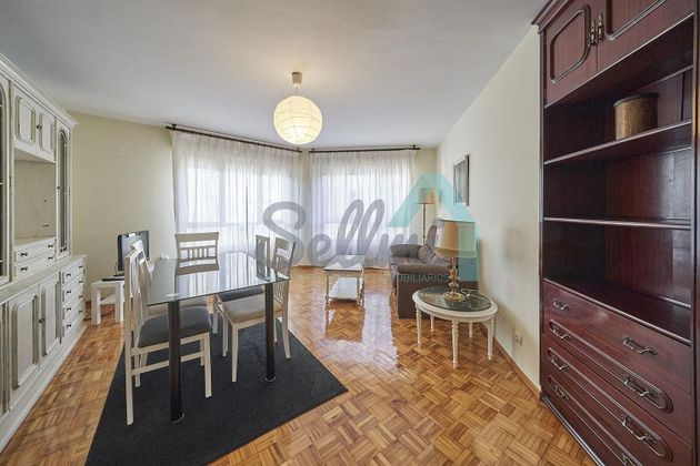 Foto 1 de Pis en lloguer a Santo Domingo de 3 habitacions amb mobles i calefacció