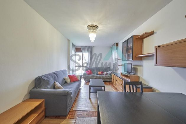Foto 2 de Pis en lloguer a Auditorio - Parque Invierno de 2 habitacions amb terrassa i mobles