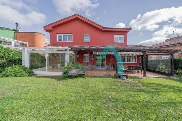 Foto 1 de Xalet en venda a Vallobín - La Florida de 4 habitacions amb terrassa i jardí