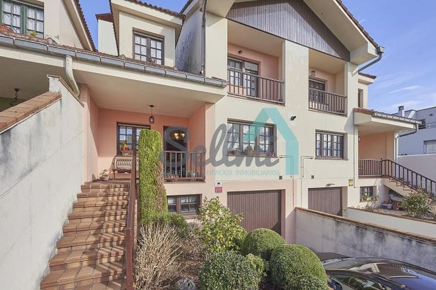 Foto 1 de Casa adossada en venda a Llanera de 5 habitacions amb terrassa i piscina