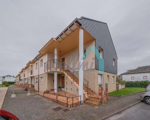 Foto 1 de Casa en venda a Valdés de 5 habitacions amb terrassa i garatge