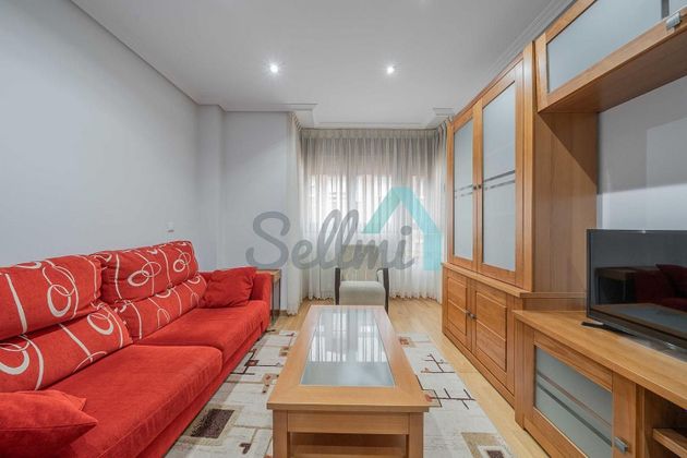 Foto 2 de Piso en alquiler en San Lázaro - Otero - Villafría de 1 habitación con muebles y calefacción