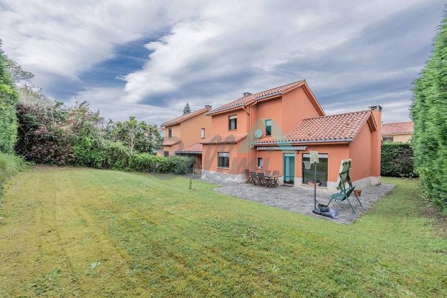 Foto 1 de Casa en venta en Viella-Granda-Meres de 4 habitaciones con terraza y garaje