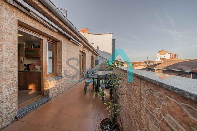 Foto 1 de Àtic en venda a La Calzada de 3 habitacions amb terrassa i calefacció