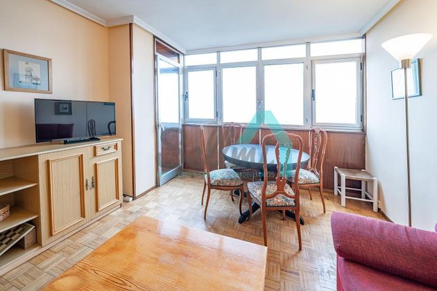Foto 2 de Pis en lloguer a Centro - Gijón de 3 habitacions amb terrassa i mobles