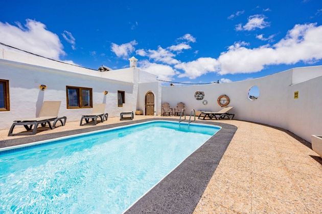 Foto 1 de Xalet en venda a Nazaret de 5 habitacions amb terrassa i piscina