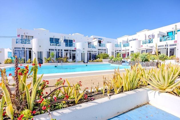 Foto 2 de Estudi en venda a Puerto del Carmen amb terrassa i piscina