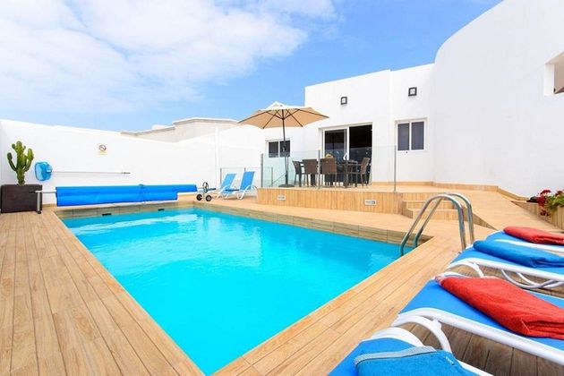 Foto 1 de Casa en venta en Playa Blanca de 7 habitaciones con terraza y piscina