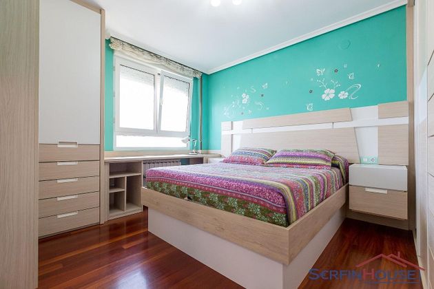 Foto 2 de Àtic en venda a calle Duque de Santoña de 3 habitacions amb mobles i calefacció