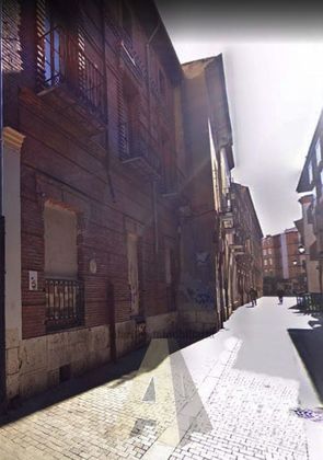 Foto 1 de Venta de edificio en calle Juan Manbrilla de 1665 m²