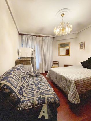Foto 2 de Pis en venda a paseo De Zorrilla de 3 habitacions amb balcó i calefacció