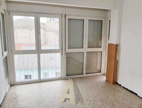 Foto 2 de Pis en venda a calle Santiago de 3 habitacions amb balcó i calefacció