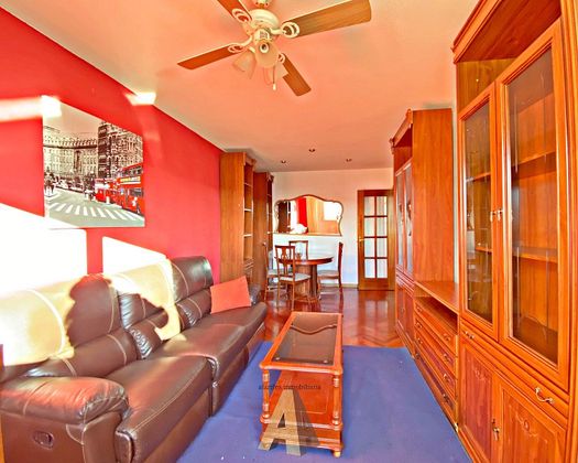 Foto 2 de Piso en alquiler en avenida De Salamanca de 2 habitaciones con garaje y muebles