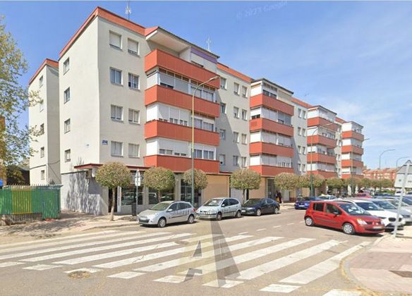 Foto 1 de Pis en venda a calle Caamaño de 3 habitacions amb terrassa i balcó