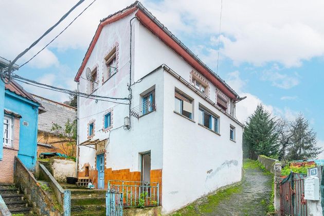 Foto 1 de Casa en venda a calle Lugar Oriella de 3 habitacions amb jardí i calefacció