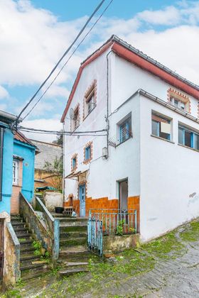 Foto 2 de Casa en venda a calle Lugar Oriella de 3 habitacions amb jardí i calefacció