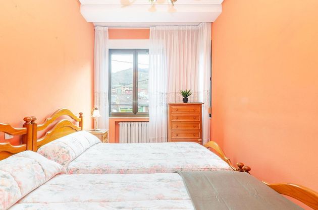 Foto 2 de Pis en venda a calle Aldea Felguera de 2 habitacions amb calefacció